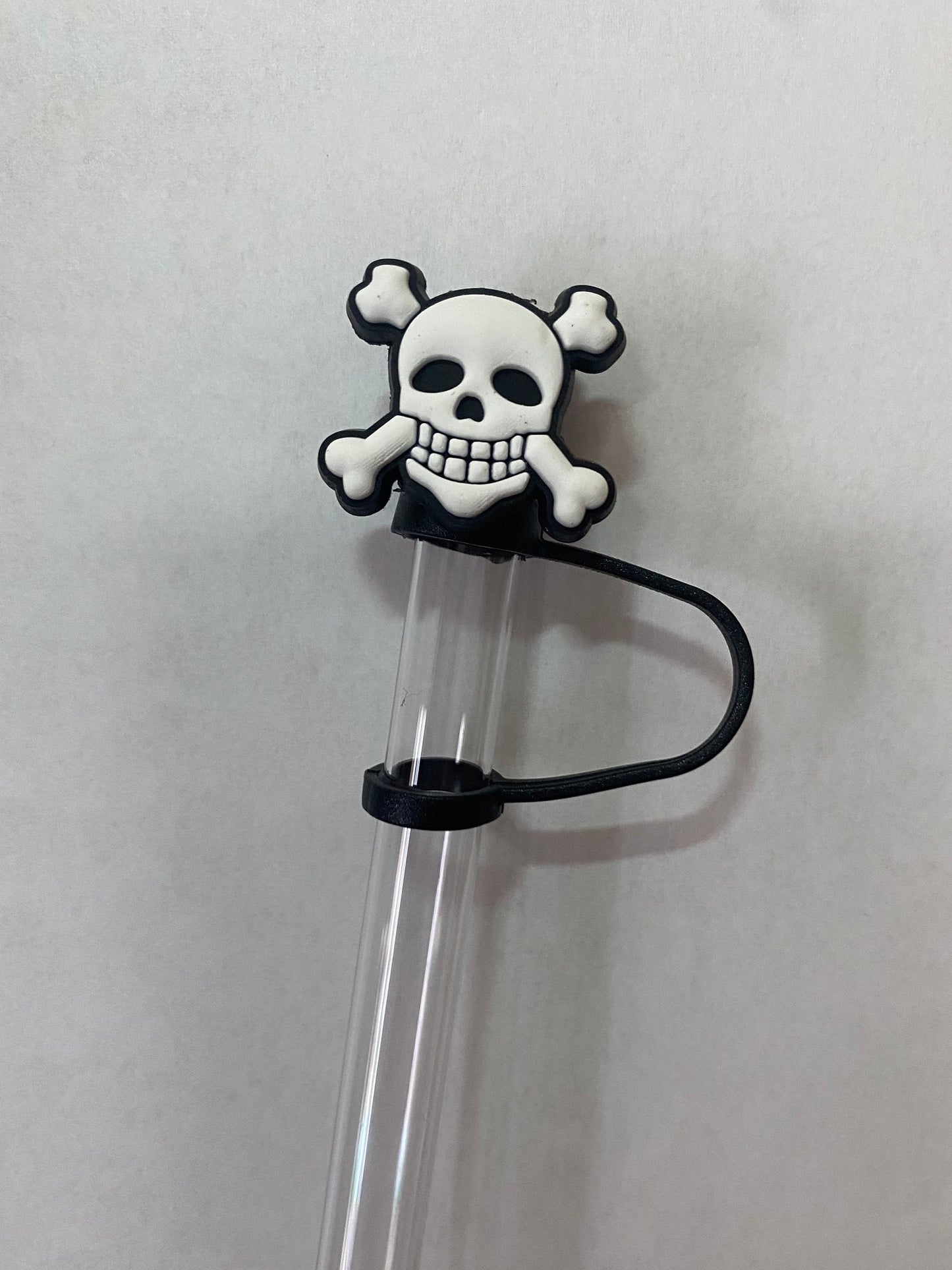 Skull and Cross Bones Straw Topper for 10 mm Straws